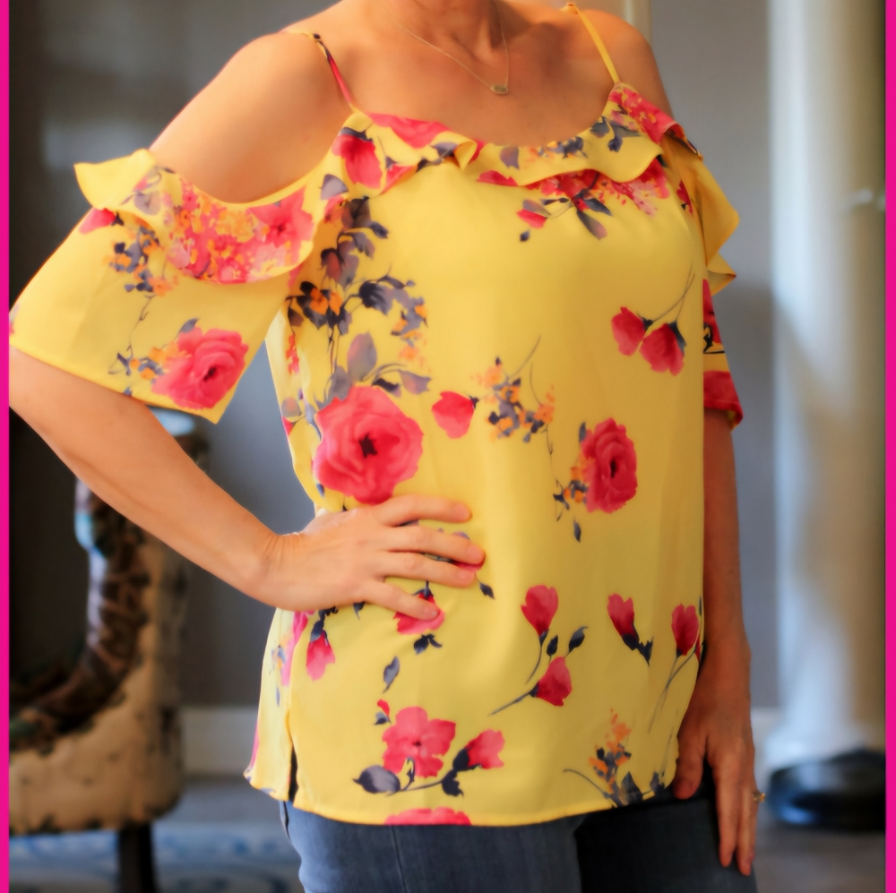 NWT Skies are Blue Cold Shoulder Ruffle Top